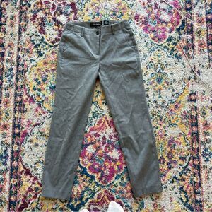 Rw& Co. Grey ankle lenght business casual workwear mid rise pants